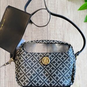 Sold Out! Tommy Hilfiger Bag